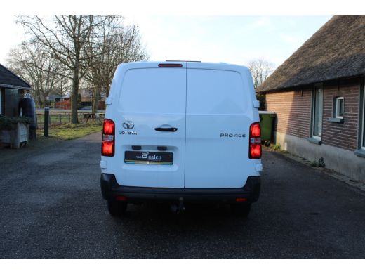 Toyota ProAce 1.5 D-4D 102Pk Live Long LANG 3-ZITS AIRCO NAVI 71000KM!!! ActivLease financial lease