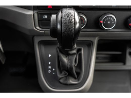 Volkswagen Crafter L3H3 | 140 PK | Automaat | Carplay | Camera | Adapt.Cruise | Trekhaak 3.0T ActivLease financial lease