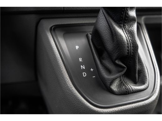 Volkswagen Crafter L3H3 | 140 PK | Automaat | Carplay | Camera | Adapt.Cruise | Trekhaak 3.0T ActivLease financial lease