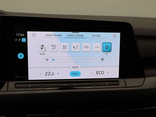 Volkswagen Golf 1.4 eHybrid 204 Pk Automaat Style | Full LED | Camera | Adaptive Cruise | CarPlay | Navigatie | C... ActivLease financial lease