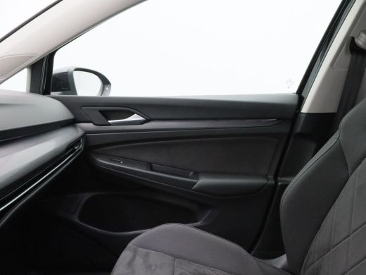 Volkswagen Golf 1.4 eHybrid 204 Pk Automaat Style | Full LED | Camera | Adaptive Cruise | CarPlay | Navigatie | C... ActivLease financial lease