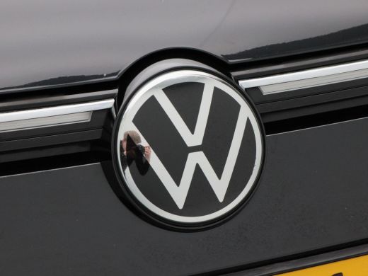 Volkswagen Golf 1.4 eHybrid 204 Pk Automaat Style | Full LED | Camera | Adaptive Cruise | CarPlay | Navigatie | C... ActivLease financial lease