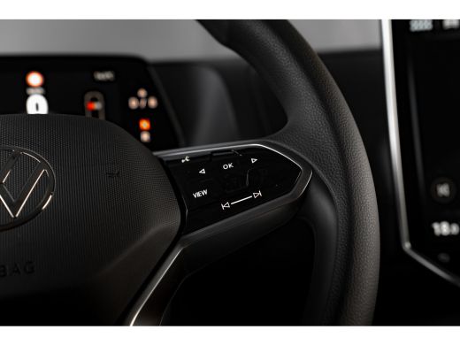 Volkswagen ID. Buzz Cargo Cargo 79 kWh | Achterdeur zonder ruituitsparing | Achterdeuren zonder ruit | Achteruitrijcamera ActivLease financial lease