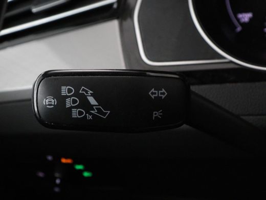 Volkswagen Passat 1.4 TSI PHEV GTE Business | Adaptive Cruise | Stoelverwarming | Trekhaak | Carplay | Massage | Ca... ActivLease financial lease