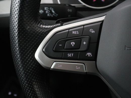 Volkswagen Passat 1.4 TSI PHEV GTE Business | Adaptive Cruise | Stoelverwarming | Trekhaak | Carplay | Massage | Ca... ActivLease financial lease