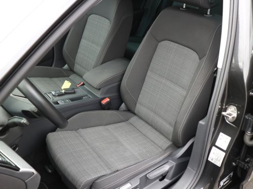 Volkswagen Passat Variant 1.5 TSI Business 7-DSG VIRTUAL NL AUTO ActivLease financial lease