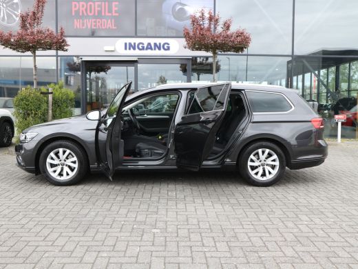 Volkswagen Passat Variant 1.5 TSI Business 7-DSG VIRTUAL NL AUTO ActivLease financial lease