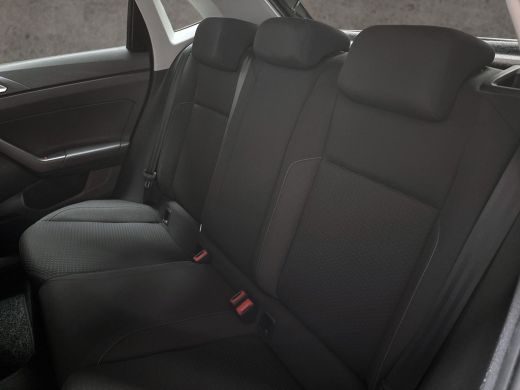 Volkswagen Polo 1.0 Sportline (APPLE CARPLAY, GETINT GLAS, CRUISE, SPORTSTOELEN, ARMSTEUN, NIEUWE APK, NIEUWSTAAT) ActivLease financial lease