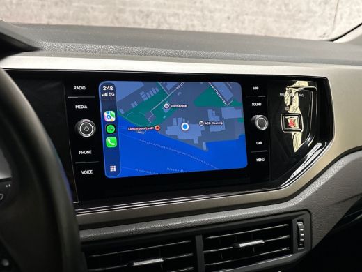 Volkswagen Polo 1.0 Sportline (APPLE CARPLAY, GETINT GLAS, CRUISE, SPORTSTOELEN, ARMSTEUN, NIEUWE APK, NIEUWSTAAT) ActivLease financial lease