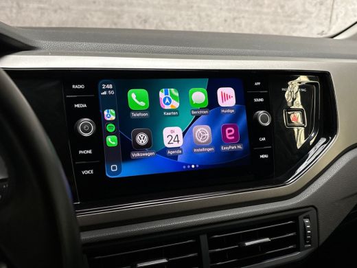 Volkswagen Polo 1.0 Sportline (APPLE CARPLAY, GETINT GLAS, CRUISE, SPORTSTOELEN, ARMSTEUN, NIEUWE APK, NIEUWSTAAT) ActivLease financial lease