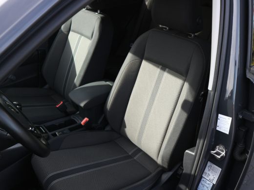 Volkswagen T-Roc 1.0 TSI Style Business NAVI TREKHAAK ActivLease financial lease