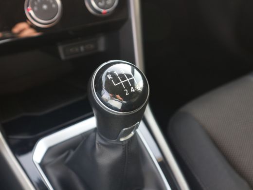 Volkswagen T-Roc 1.0 TSI Style Business NAVI TREKHAAK ActivLease financial lease