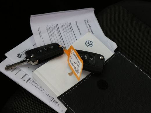 Volkswagen T-Roc 1.0 TSI Style Business NAVI TREKHAAK ActivLease financial lease