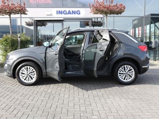 Volkswagen T-Roc 1.0 TSI Style Business NAVI TREKHAAK ActivLease financial lease