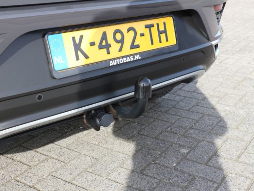 Volkswagen T-Roc 1.0 TSI Style Business NAVI TREKHAAK ActivLease financial lease