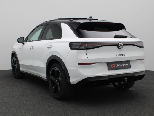 Volkswagen T-Roc 1.5 eTsi R-Line First Edition 150PK DSG Pano-Schuifdak, Trekhaak, Black Style, 20" LM Velgen, Key... ActivLease financial lease