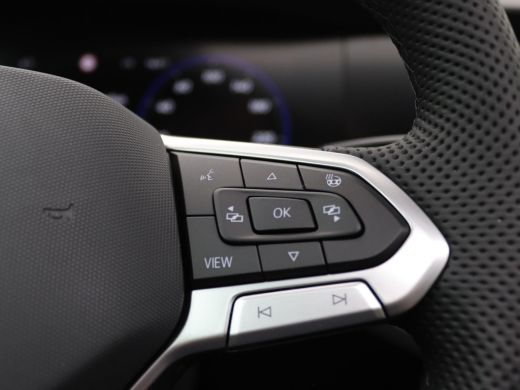 Volkswagen Touareg 3.0 TSi eHybrid 4MOTION R Edition 463PK Aut. matrix led, trekhaak, panoramadak, 360gr. camera, le... ActivLease financial lease