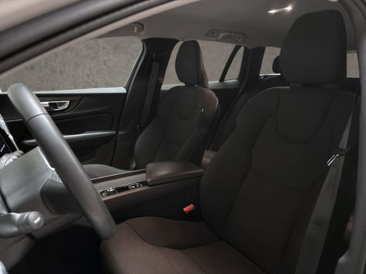 Volvo  V60 2.0 B3 Momentum Sport Automaat 163Pk (APPLE CARPLAY, GROOT NAVI, KEYLESS, SPORTSTOELEN, GETINT GL... ActivLease financial lease