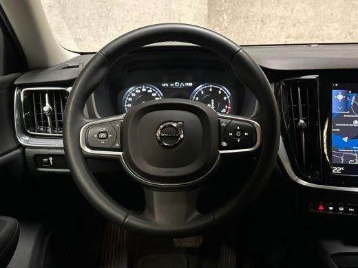 Volvo  V60 2.0 B3 Momentum Sport Automaat 163Pk (APPLE CARPLAY, GROOT NAVI, KEYLESS, SPORTSTOELEN, GETINT GL... ActivLease financial lease