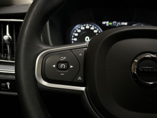 Volvo  V60 2.0 B3 Momentum Sport Automaat 163Pk (APPLE CARPLAY, GROOT NAVI, KEYLESS, SPORTSTOELEN, GETINT GL... ActivLease financial lease