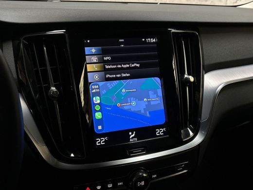 Volvo  V60 2.0 B3 Momentum Sport Automaat 163Pk (APPLE CARPLAY, GROOT NAVI, KEYLESS, SPORTSTOELEN, GETINT GL... ActivLease financial lease