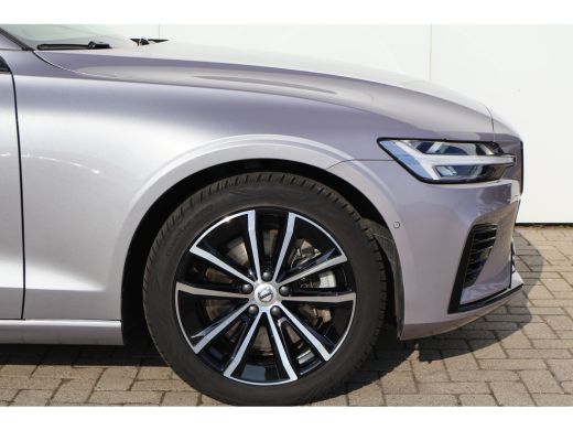 Volvo  V60 T6 Plus Dark | 360Cam | Harman Kardon | Trekhaak | Aurora Silver | ActivLease financial lease