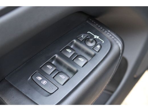 Volvo  XC60 2.0 T6 PHEV hybrid AWD Core Bright LONG RANGE LEER PANO 49000KM!!! ActivLease financial lease