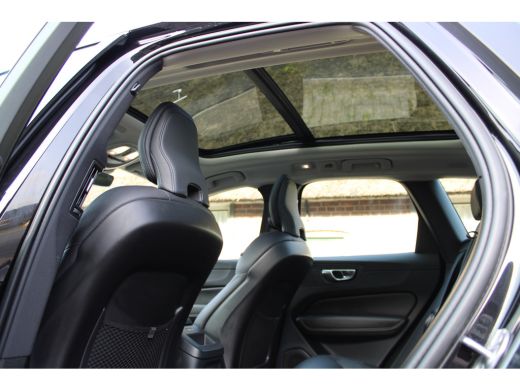 Volvo  XC60 2.0 T6 PHEV hybrid AWD Core Bright LONG RANGE LEER PANO 49000KM!!! ActivLease financial lease