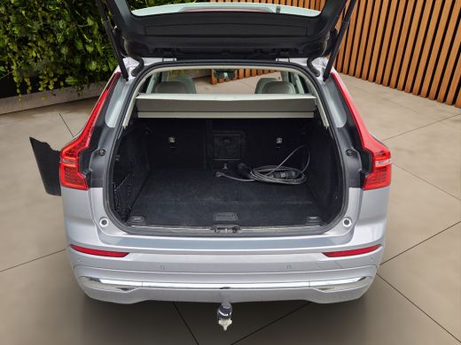 Volvo  XC60 2.0 T8 Plug-in hybrid AWD Inscription | Bowers&Wilkins | Pano | Head-up | Trekhaak | Memory ActivLease financial lease