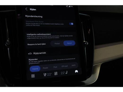 Volvo  XC90 T8 Ultra Dark | Navy Herringbone Weave  | Pano | Fiscaal &euro;99.000,-! | Crystal White! ActivLease financial lease