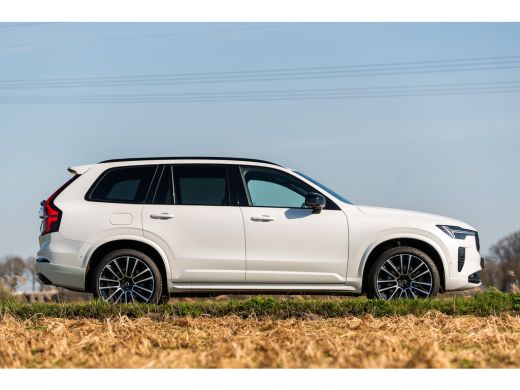 Volvo  XC90 T8 Ultra Dark | Navy Herringbone Weave  | Pano | Fiscaal &euro;99.000,-! | Crystal White! ActivLease financial lease