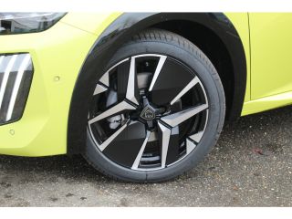 Peugeot 208 1.2 Hybrid 110 e-DCS6 GT | Camera V+A | Cruise C. | Navi | Carplay | Dodehoeksens. | Keyless | LM...