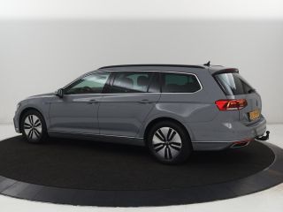 Volkswagen Passat 1.4 TSI PHEV GTE Business | Adaptive Cruise | Stoelverwarming | Trekhaak | Carplay | Massage | Ca...
