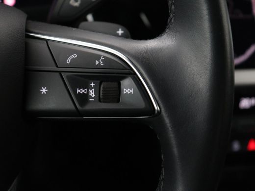 Audi A3 Limousine 30 TFSI Advanced edition | Stoelverwarming | Adaptive Cruise | Trekhaak | Carplay | LED... ActivLease financial lease