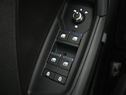 Audi A3 Limousine 30 TFSI Advanced edition | Stoelverwarming | Adaptive Cruise | Trekhaak | Carplay | LED... ActivLease financial lease