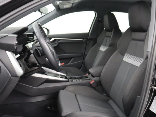 Audi A3 Limousine 30 TFSI Advanced edition | Stoelverwarming | Adaptive Cruise | Trekhaak | Carplay | LED... ActivLease financial lease