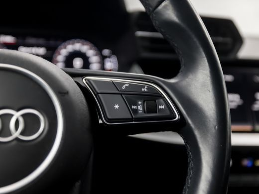 Audi A3 Sportback 35 TFSI Sport 150Pk Automaat (NIEUW MODEL, DRAADLOOS APPLE CARPLAY, GROOT NAVI, GETINT ... ActivLease financial lease