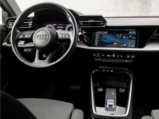 Audi A3 Sportback 35 TFSI Sport 150Pk Automaat (NIEUW MODEL, DRAADLOOS APPLE CARPLAY, GROOT NAVI, GETINT ... ActivLease financial lease