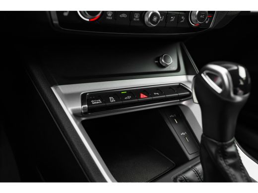 Audi Q3 45 TFSI e Advanced Edition 245PK | Camera Achter | Stoelverw. Voor | Lederen Bekleding | Adaptiev... ActivLease financial lease
