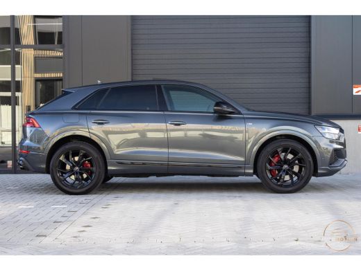 Audi Q8 60 TFSI e quattro Competition SQ8  PANO  CAM  ACC  LANE ASS  TREKHAAK LUCHTVERING ActivLease financial lease