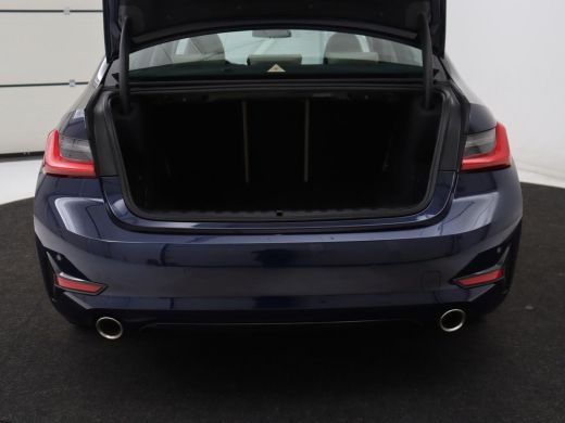 BMW 3 Serie 320i High Executive Edition | Panoramadak | Leder | Stoel & Stuurverwarming | Adaptive Cruise | S... ActivLease financial lease