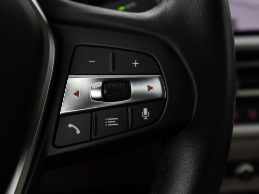 BMW 3 Serie 320i High Executive Edition | Panoramadak | Leder | Stoel & Stuurverwarming | Adaptive Cruise | S... ActivLease financial lease