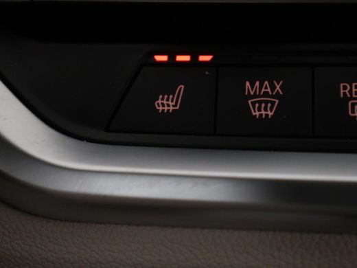 BMW 3 Serie 320i High Executive Edition | Panoramadak | Leder | Stoel & Stuurverwarming | Adaptive Cruise | S... ActivLease financial lease