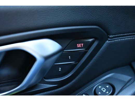 BMW 3 Serie Touring 330e xDrive M-Sport LCI-2 ACC el-zetels-leder HUD 19inch ActivLease financial lease