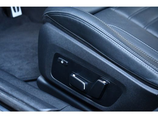 BMW 3 Serie Touring 330e xDrive M-Sport LCI-2 ACC el-zetels-leder HUD 19inch ActivLease financial lease