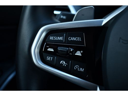 BMW 3 Serie Touring 330e xDrive M-Sport LCI-2 ACC el-zetels-leder HUD 19inch ActivLease financial lease