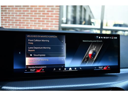 BMW 3 Serie Touring 330e xDrive M-Sport LCI-2 ACC el-zetels-leder HUD 19inch ActivLease financial lease