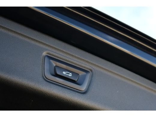 BMW 3 Serie Touring 330e xDrive M-Sport LCI-2 ACC el-zetels-leder HUD 19inch ActivLease financial lease