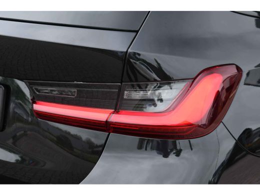 BMW 3 Serie Touring 330e xDrive M-Sport LCI-2 ACC el-zetels-leder HUD 19inch ActivLease financial lease