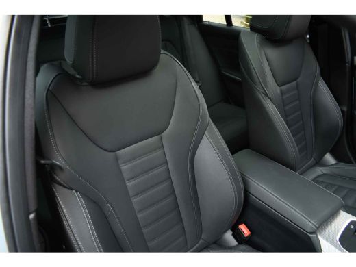 BMW 3 Serie Touring 330e xDrive M-Sport LCI-2 ACC el-zetels-leder HUD 19inch ActivLease financial lease